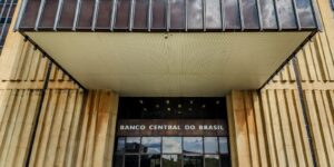 Pedido de vista adia votação de autonomia financeira do Banco Central item-thumbnail