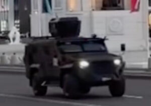 Carreata de Putin no Cazaquistão acompanhada por veículo blindado com sistema de guerra eletrônica – fotos, vídeo item-thumbnail