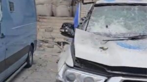 Drones russos atingiram Kherson: mulher morta, duas pessoas feridas e veículos da missão da ONU danificados item-thumbnail
