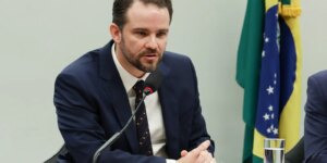 Durigan critica PEC que dá autonomia ao BC por criar “novo Poder” item-thumbnail