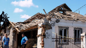 Adultos e criança de 10 anos feridos em ataque russo em Mykolaiv item-thumbnail