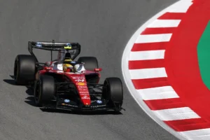 Análise do ritmo de corrida do GP de Barcelona: Mercedes lidera Ferrari item-thumbnail
