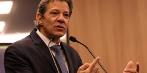 PT lança candidatura de Fernando Haddad ao governo de São Paulo item-thumbnail