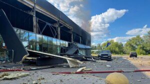 Resposta de emergência ao ataque russo a Chernihiv concluída: dois mortos, 25 feridos – fotos item-thumbnail