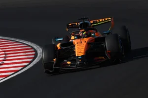 Norris rouba a pole do GP da Hungria enquanto o tiro sai pela culatra da Ferrari item-thumbnail