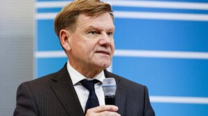 A Rússia tem capacidades no Ártico que devem ser levadas a sério, diz o ministro das Relações Exteriores da Alemanha item-thumbnail