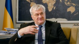 Ministro dos Negócios Estrangeiros ucraniano visitará Varsóvia para se reunir com o seu homólogo polaco em 2 de julho item-thumbnail