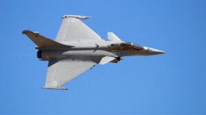 Macron diz que a Ucrânia receberá os primeiros caças Rafale em 2028-2029 item-thumbnail