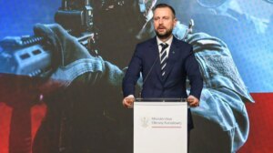 Ministro da Defesa polonês defende transferência de mísseis Patriot para a Ucrânia item-thumbnail