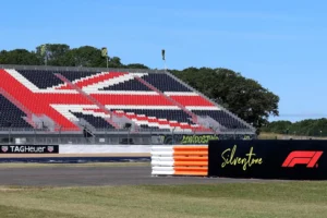 Atualizações AO VIVO do Grande Prêmio da Inglaterra de F1 de 2026 item-thumbnail