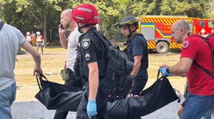 Russos atacam Zaporizhzhia: piscina e prédio residencial atingidos, 4 feridos – fotos, vídeo item-thumbnail