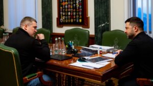 Zelenskyy fala com o ex-ministro da Defesa Fedorov e o comandante-em-chefe Syrskyi: “As decisões sobre o exército serão elaboradas” item-thumbnail