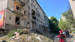 Russos atacam Izium no Oblast de Kharkiv: 20 feridos, incluindo uma criança de um ano – fotos item-thumbnail