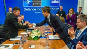 Ucrânia e Holanda assinam acordo de drones para cooperação tecnológica não tripulada item-thumbnail