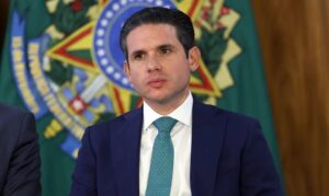 PF descobre mensagens entre Daniel Vorcaro e Hugo Motta sobre negócios conjuntos item-thumbnail