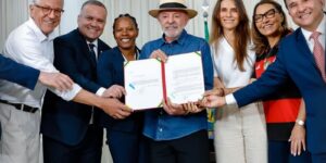 Lula sanciona lei de incentivo ao desenvolvimento do futebol feminino item-thumbnail