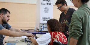 Primeiro turno contou com 43% mais eleitores de ao menos 70 anos item-thumbnail