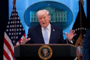 Trump acusou novamente Zelensky de não estar disposto a chegar a um acordo de paz com a Rússia item-thumbnail