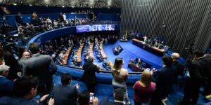Acompanhe ao vivo: Senado vota PEC pelo fim da escala 6×1 item-thumbnail