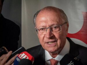 ‘Dinheiro das bets está voltando ? mesa do brasileiro’, diz Alckmin sobre alta nas compras de alimentos item-thumbnail