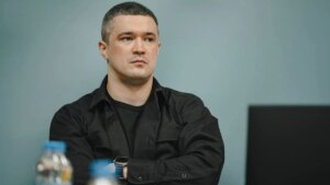 O ex-ministro Fedorov relata retomada parcial da conectividade Starlink para militares ucranianos item-thumbnail