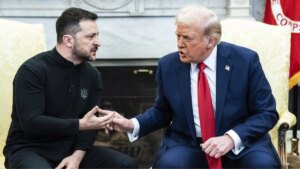 Trump diz que é hora de a Ucrânia conseguir um novo presidente que possa fazer um acordo com a Rússia item-thumbnail