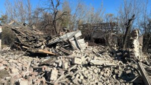 Mulher ferida e 44 casas danificadas em ataque de artilharia russa em Sloviansk item-thumbnail