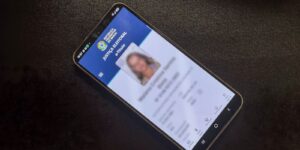 Eleições 2026: e-Título permite justificar ausência pelo celular item-thumbnail