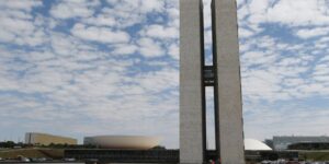 Presidente do Senado marca para segunda votação do fim da escala 6×1 item-thumbnail